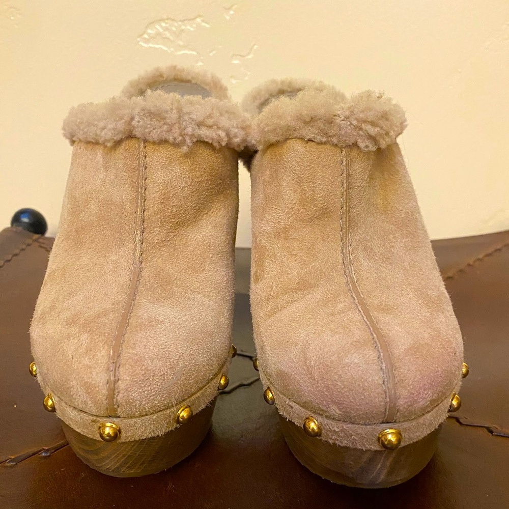 WINTER WARM! UNIQUE! Like new! Gucci wooden mules, shearling & suede size 38.